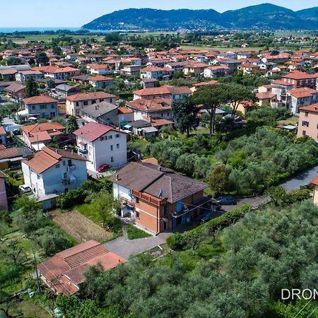 Casa Degli Zii Appartamento Guido Luni ภายนอก รูปภาพ
