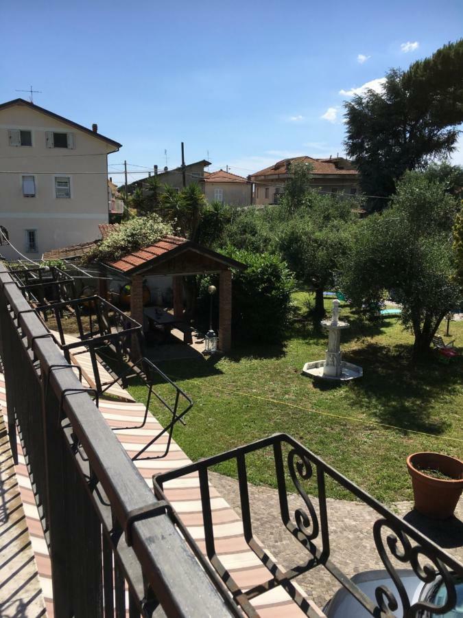 Casa Degli Zii Appartamento Guido Luni ภายนอก รูปภาพ