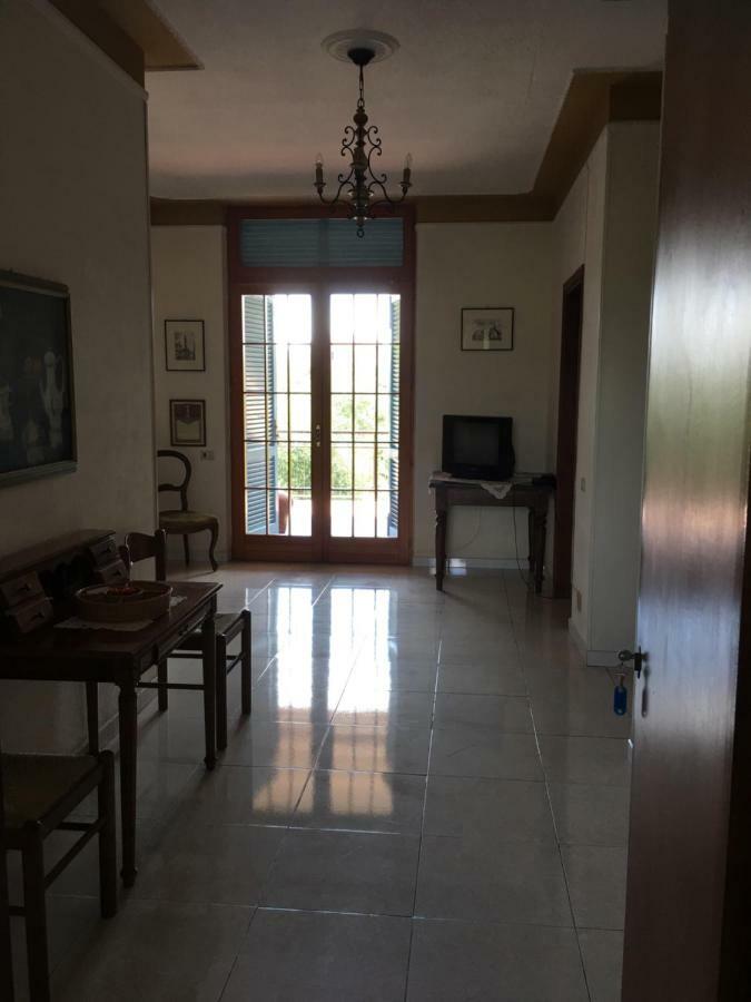 Casa Degli Zii Appartamento Guido Luni ภายนอก รูปภาพ